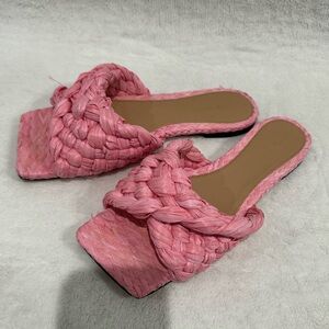 Bottega Veneta Pink Raffia Sandals
